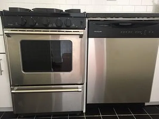 Rented by Metropolis Real Estate of Manhattan | media 13