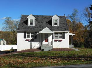 346 Martins Corner Rd, Coatesville, PA 19320