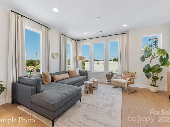 554 Rountree Rd #12, Charlotte, NC 28217