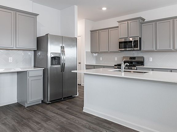 4th image of 15863 Kinlough Dr #9