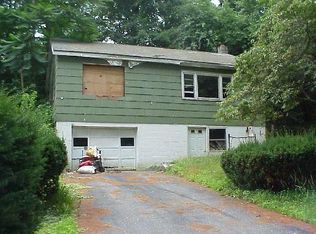 3 Hull Rd, Sandy Hook, CT 06482