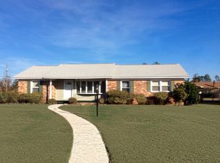 6426 Greengate Hill Rd, Fayetteville, NC 28303