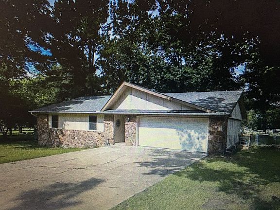 2nd image of 14759 Oakcrest Dr