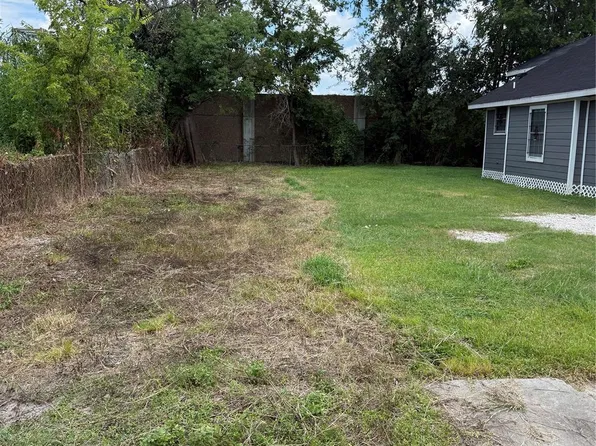 2008 Brackenridge St, Houston, TX 77026