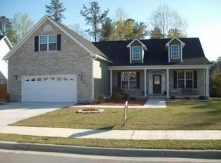 621 Stagecoach Dr, Jacksonville, NC 28546