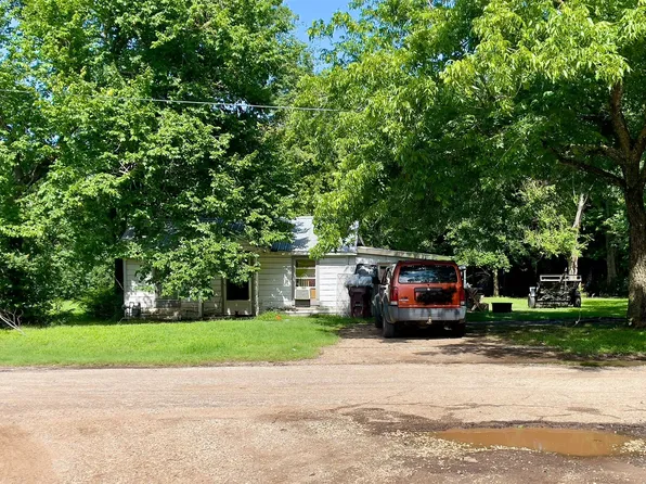 300 Smith St, Como, TX 75431