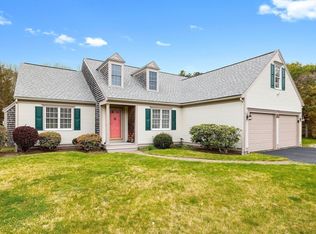 15 Links Ln, Barnstable, MA 02630