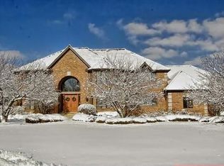 127 Hillshire Ct, Inverness, IL