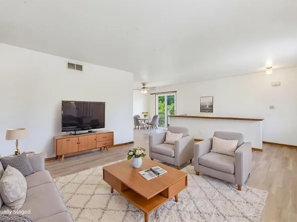 9442 W Maple COURT, West Allis, WI 53214