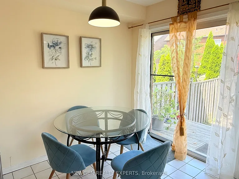 6013 Castlegrove Ct #UPPER — Photo 10