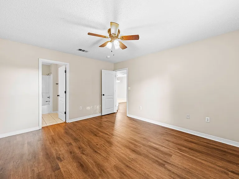502 Hyde Park Dr — Photo 15