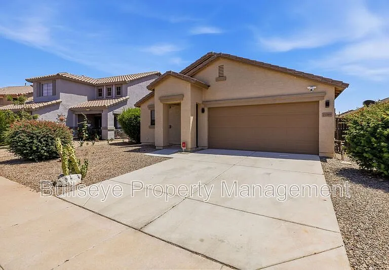 21069 N Jocelyn Ln — Photo 1