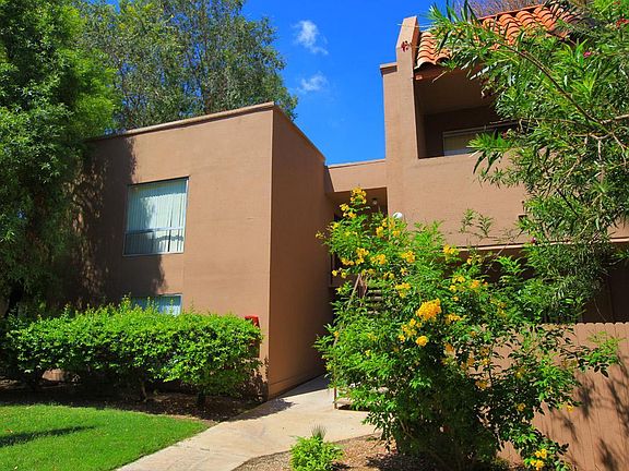 4th image of 2440 E Glen St #3106