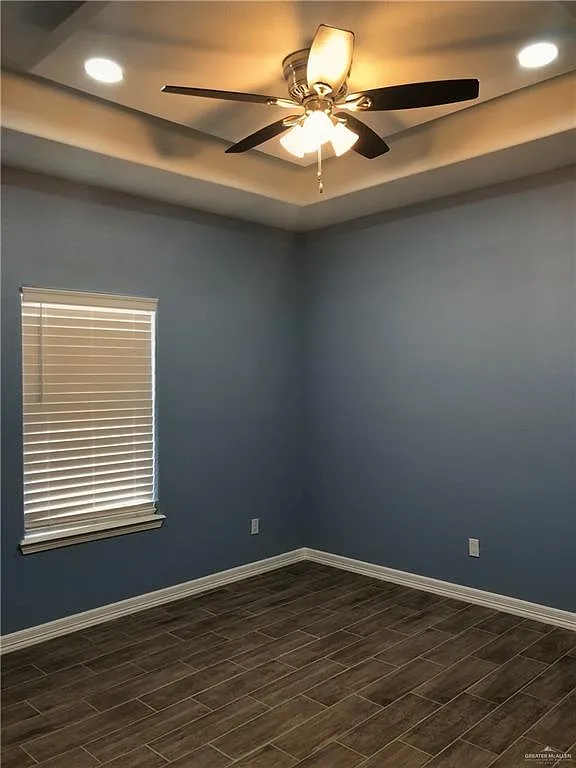 1 bed, 1.5 bath, 950 sqft, $950 — Photo 3
