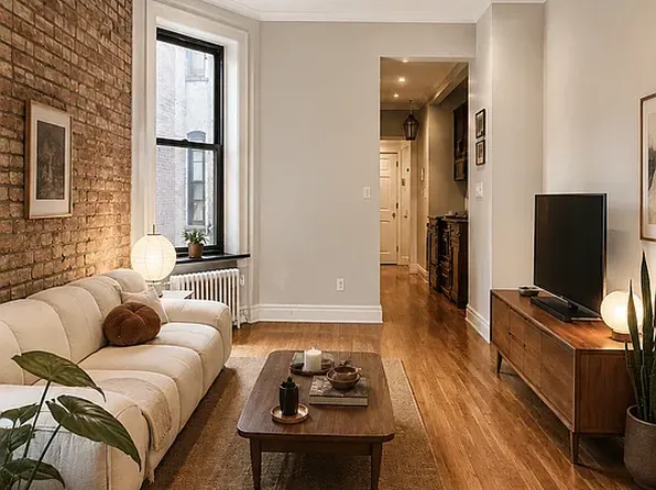 250 Mott St #R-7, New York, NY 10012
