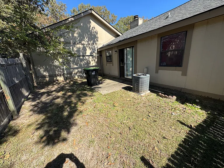 240 Tallulah Trl — Photo 4