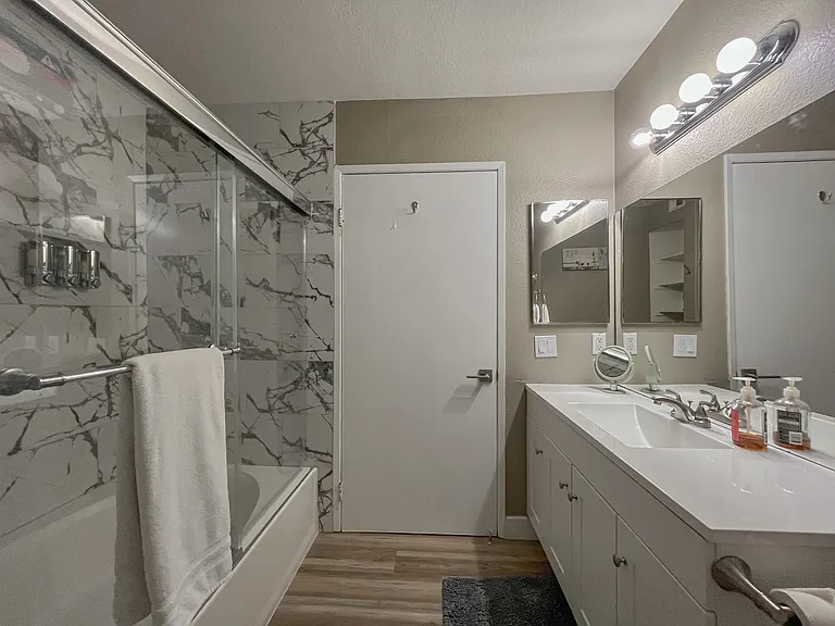 7885 W Flamingo Rd — Photo 9