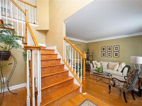 4th image of 3609 River Edge Ct