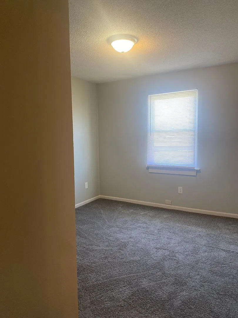 Driftwood Apartments — Photo 3