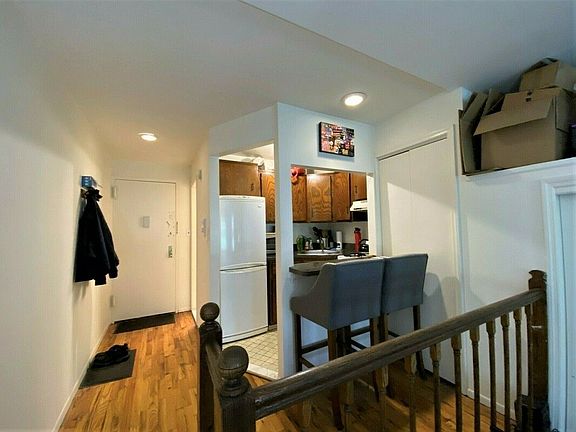 4th image of 353 Amsterdam Ave #7S