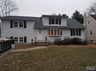 441 Terhune Ave, Paramus, NJ 07652