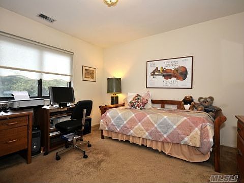 3rd image of 64 Boathouse Ln