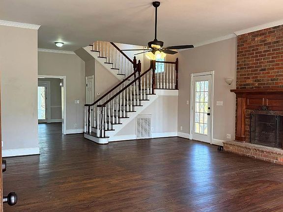 4th image of 964 Celtic Ln