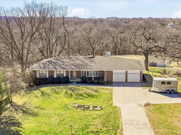 55272 230th St, Glenwood, IA 51534