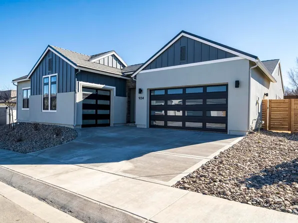 924 Solarium Dr, Reno, NV 89511
