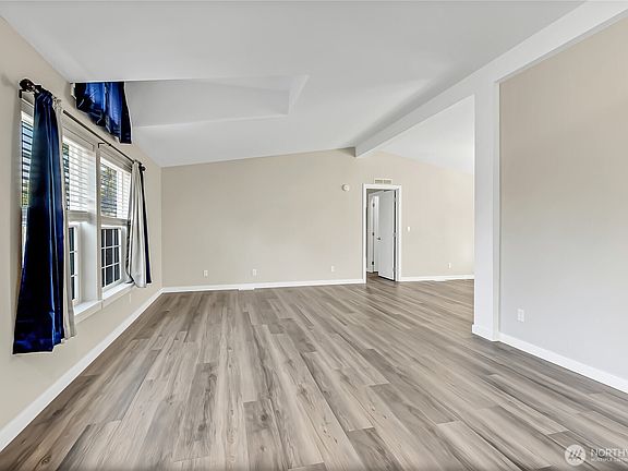 4th image of 20301 69th Street E