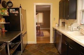 3rd image of 1470 Browning Ave