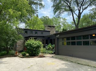 1655 Sunset Ridge Rd, Northbrook, IL 60062