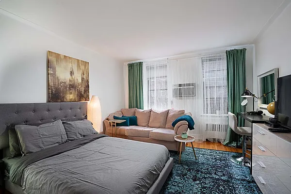 Rented by Charles Coutinho LLC | media 5