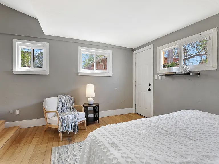 457 Fox St — Photo 20