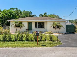 905 Mulberry Rd, Lake Worth, FL 33461
