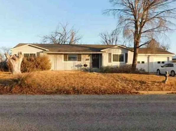 906 W 4th St, Post, TX 79356