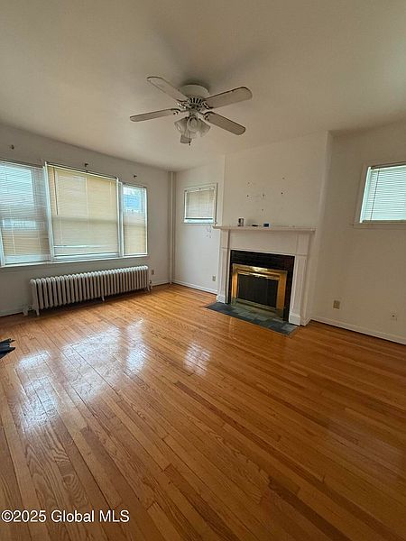 5th image of 17 Lawnridge Avenue #17 & 19