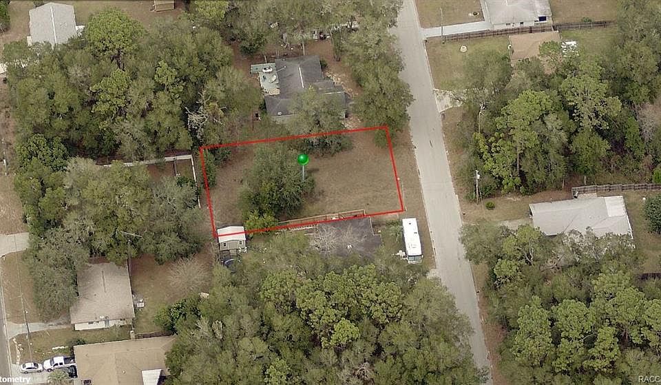 2nd image of 939 Cedar Ave