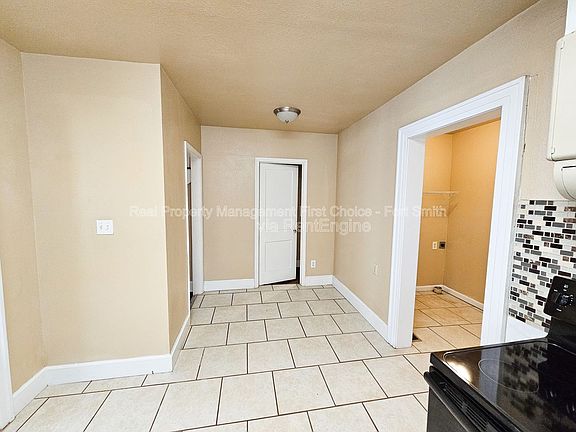 5th image of 1008 S 23rd St