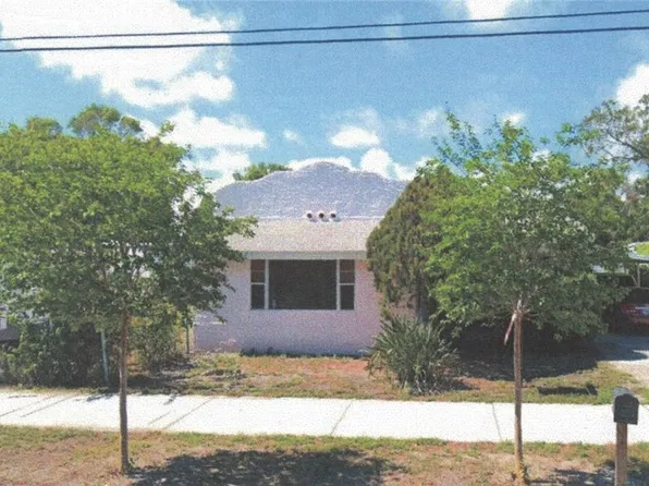 509 Rosery Rd NW, Largo, FL 33770