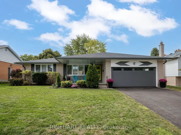 17 Applewood Ln, London, ON N6J 3P9