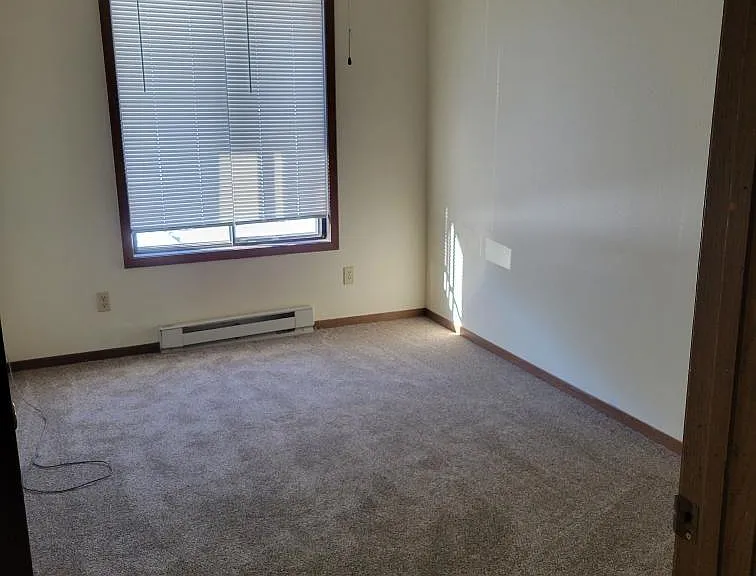 120 S Well St #10 — Photo 5