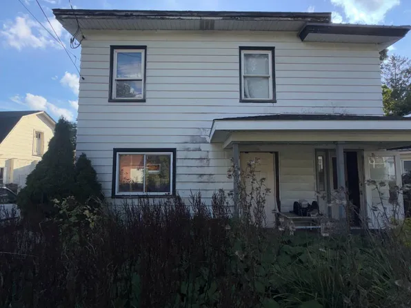 109 Broad St, Morris, NY 13808