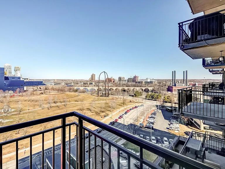 1120 S 2nd St #814 — Photo 32