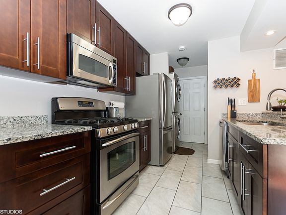 3rd image of 8314 Portsmouth Dr Unit B