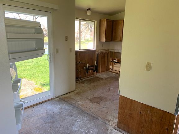 3rd image of 1239 Rockrose Ct SE