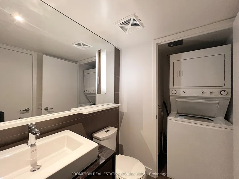 121 McMahon Dr #608 — Photo 15