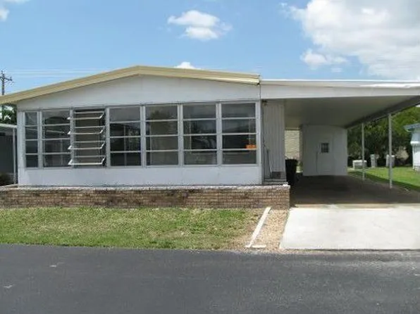 199 Caviller Ct, North Fort Myers, FL 33917