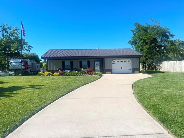 227 Ryan Ln, Chillicothe, MO 64601