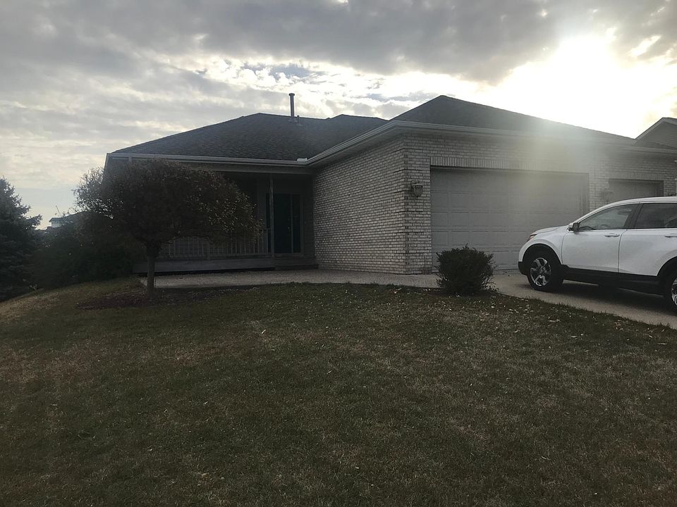 1st image of 704 Monnens Ave